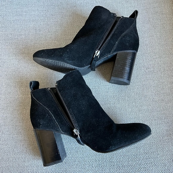 🎉2x HP🎉 14th & Union Tasha Suede Heeled Booties - Picture 4 of 9